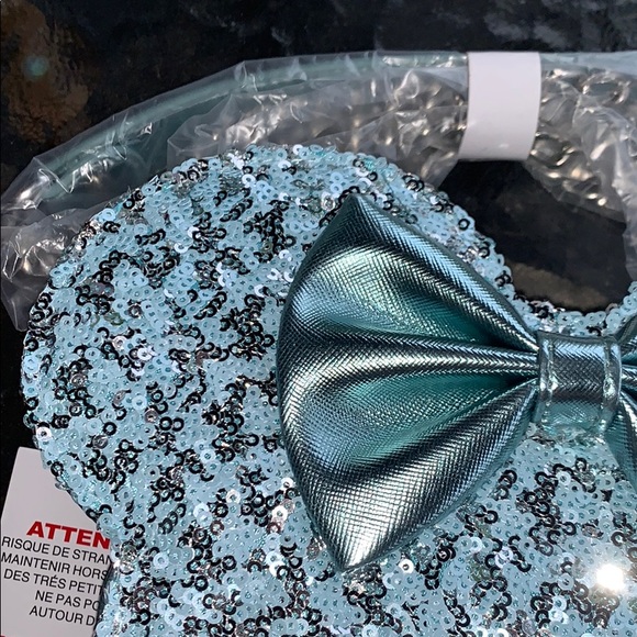 Arendelle Crossbody - Picture 5 of 6